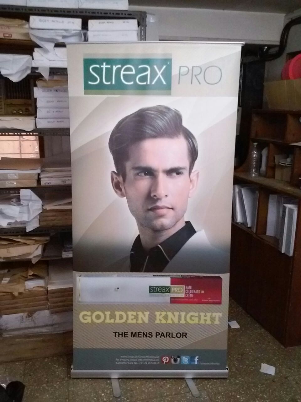 Roll up stand – 6 X 3